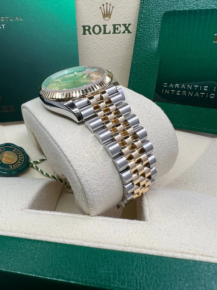 RLX Datejust 36mm 126233 Champagne Dial Jubilee Bracelet Watch