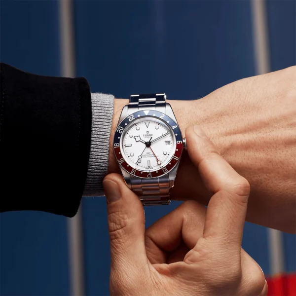 【7A Quality】TUDOR Black Bay GMT 41mm White Dial & Red/Blue Bezel Bracelet Watch M79830RB-0010