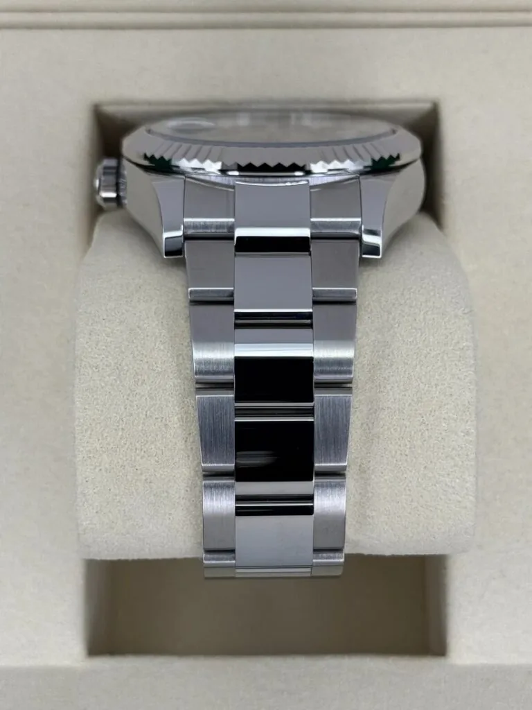 RLX Sky-Dweller 42mm 336934-0005/0006 Stainless Steel Blue Dial Jubilee