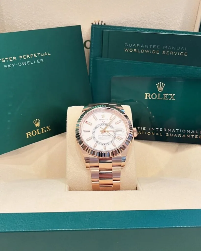 RLX Sky-Dweller 42mm 336935-0003/0007 Rose Gold White Dial Oyster