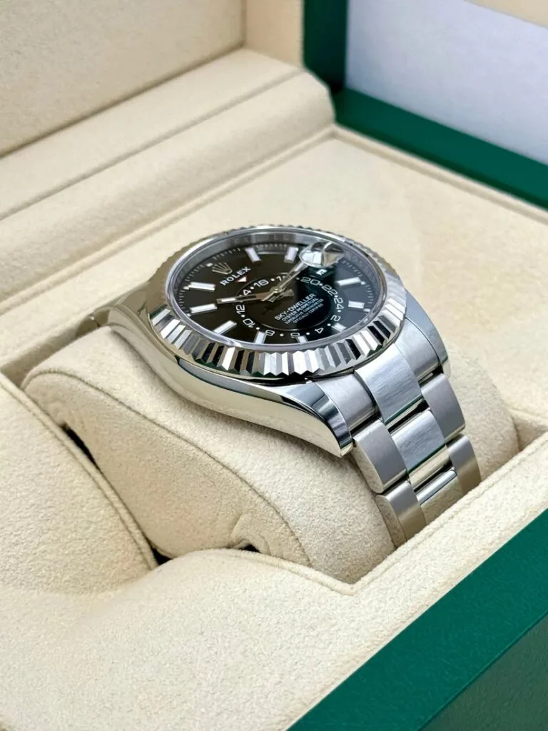 RLX Sky-Dweller 42mm 336934-0007/0008 Stainless Steel Black Dial Oyster