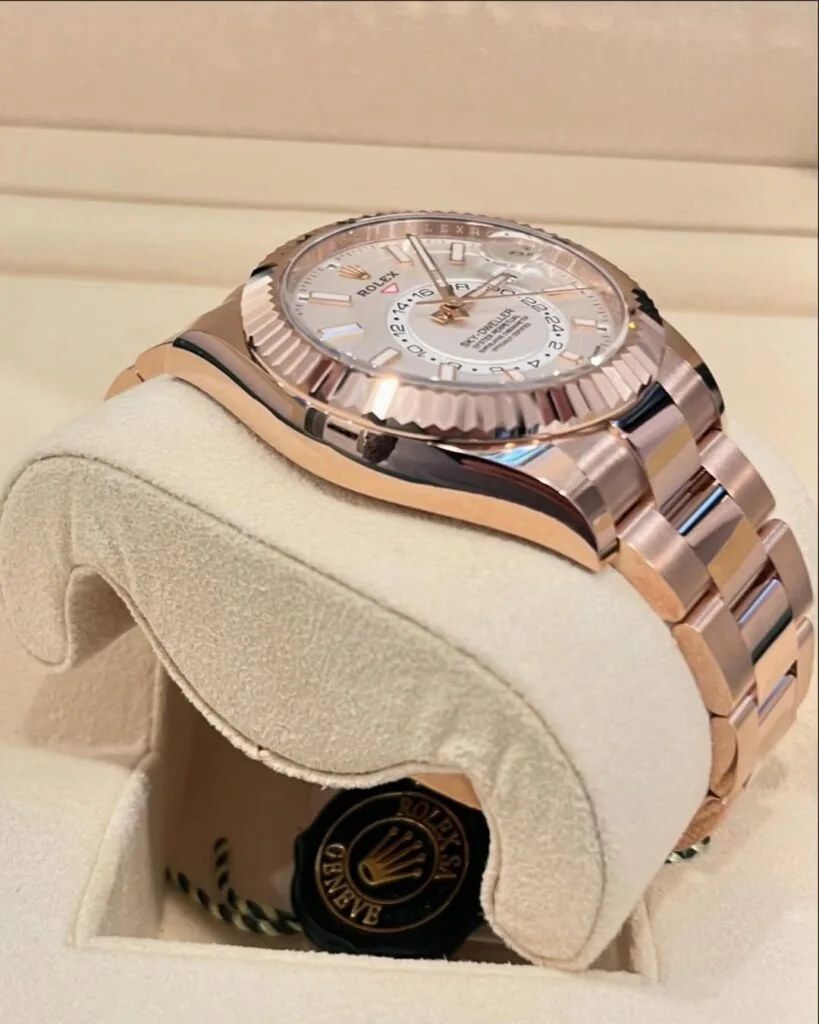RLX Sky-Dweller 42mm 336935-0003/0007 Rose Gold White Dial Oyster