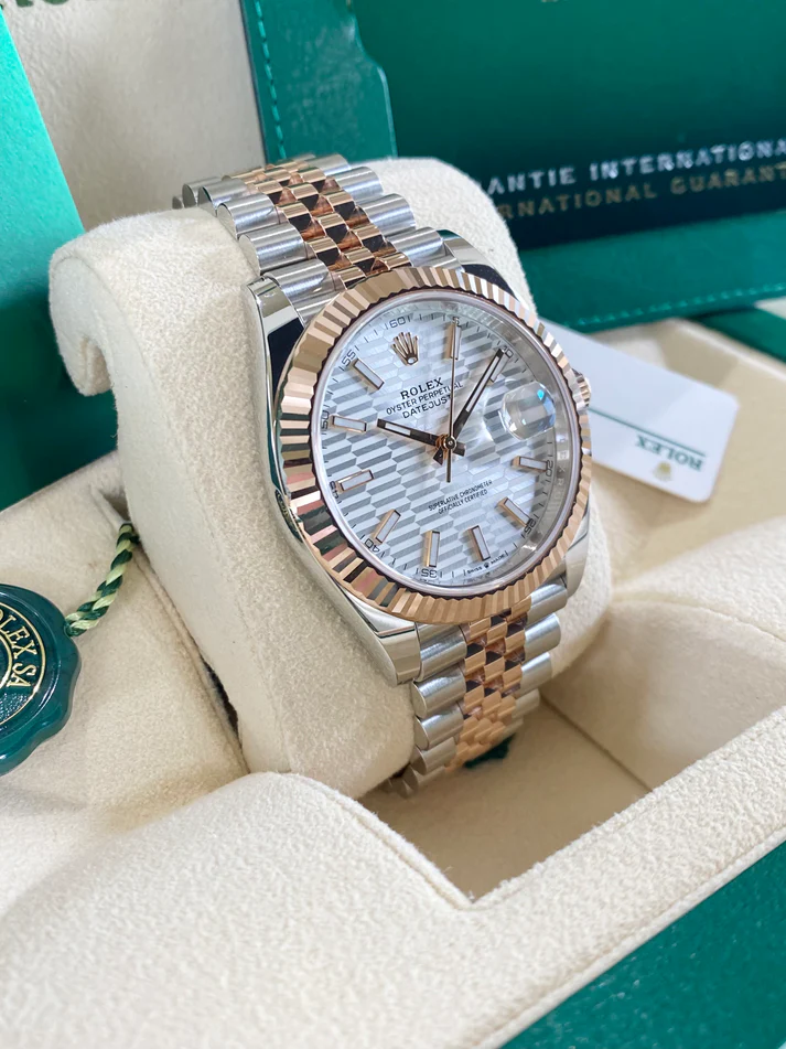RLX Datejust 41mm 126331 Silver Fluted Motif Dial Two Tone Stainless Steel & 18K Rose Gold Jubilee Bracelet Men's Watch