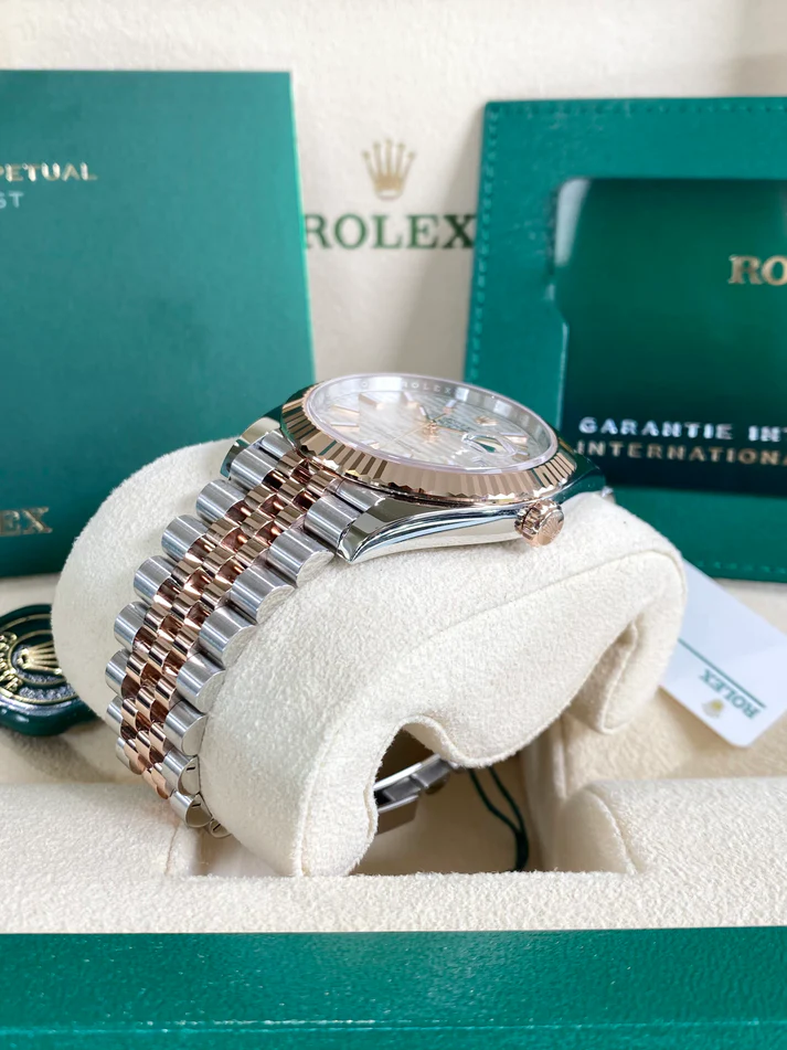 RLX Datejust 41mm 126331 Silver Fluted Motif Dial Two Tone Stainless Steel & 18K Rose Gold Jubilee Bracelet Men's Watch