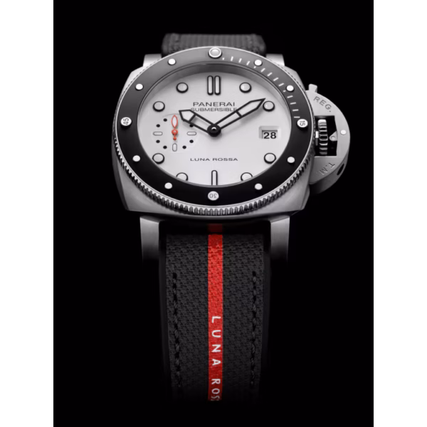 【7A Quality】Panerai Submersible Luna Rossa 42mm PAM01579