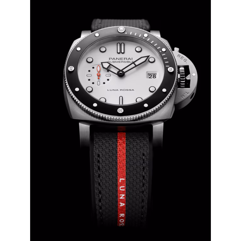 【7A Quality】Panerai Submersible Luna Rossa 42mm PAM01579