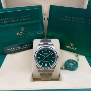 RLX Oyster Perpetual 41mm 124300-0005 Green Index Dial & Smooth Bezel Oyster Bracelet Men’s Watch