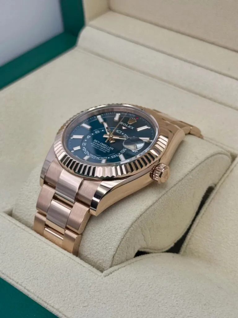 RLX Sky-Dweller 42mm 336935-0001/0005 Rose Gold Blue Dial Oyster
